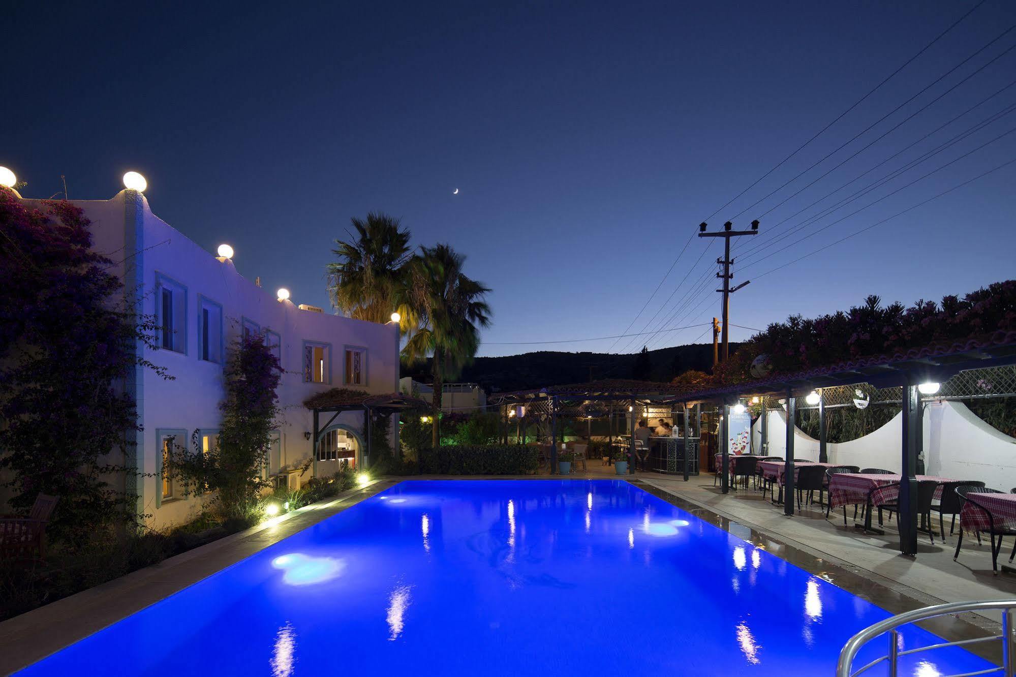 Istanbul Hotel Bodrum Тюркбюкю Екстер'єр фото